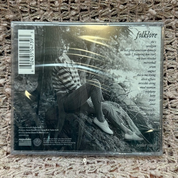 Taylor Swift Folklore CD-Misprint, Rare, sealed - Picture 2 of 2